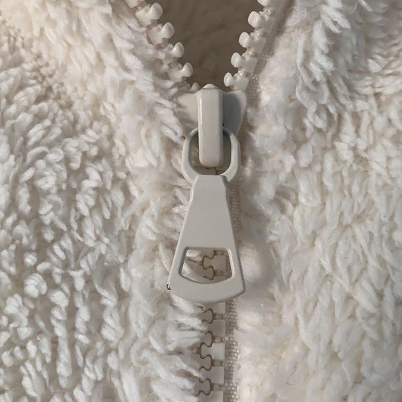 Uniqlo fluffy yarn fleece full-zip jacket - Picture 3 of 6